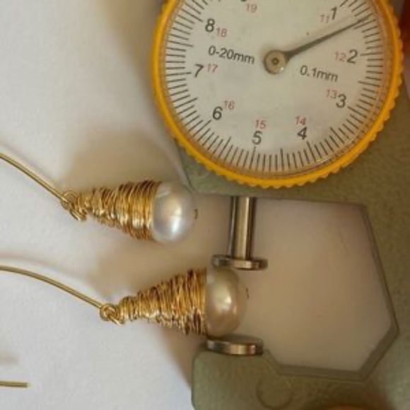 11.4mm Natural White Cultured Pearls 14K Gold Plated - Picture 9 of 9